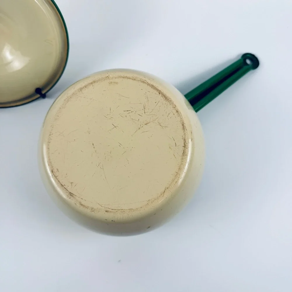 Vintage Cream Green Enamel‎ Saucepan w Lid Farmhouse Cottage Kitchen